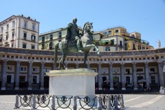 Piazza-di-Poppolo-Napels